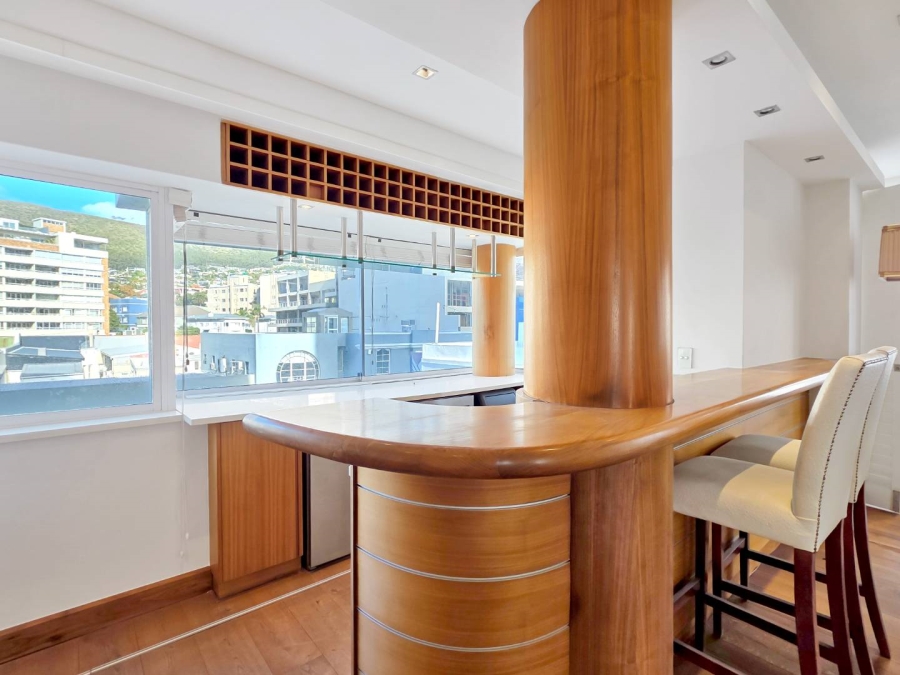 2 Bedroom Property for Sale in Sea Point Western Cape